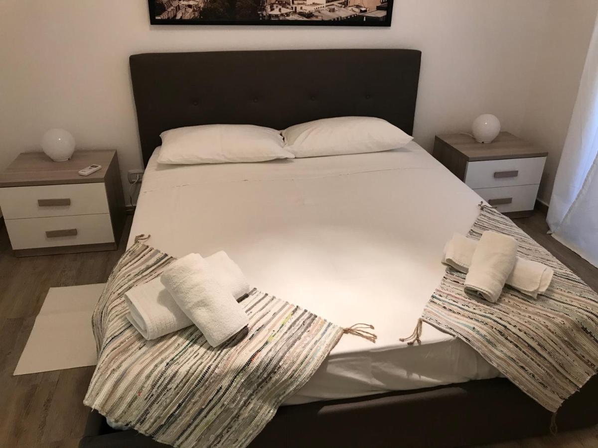 Domus Re Di Roma Apartment Bagian luar foto